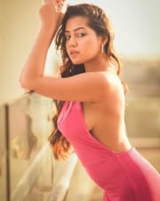 Hot Simran Kaur Backless in Pink Photos 03