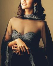 Losliya Mariyanesan in a Gorgeous Black Dress Photoshoot Pictures 02