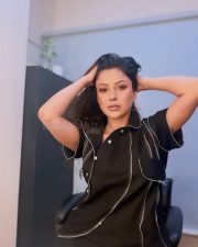 Sajna Ve Sajna Actress Shehnaaz Gill in a Black Top with Short Sleeves and Black Bottoms Pictures 03