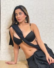 Seductive Kate Sharma Cleavage in a Black Bralette Saree Photos 08