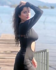 Seductive Kate Sharma Hot and Sexy Photos 02