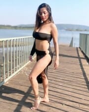 Seductive Kate Sharma Hot and Sexy Photos 12
