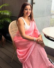 Sensual Asli Monalisa Cleavage in a Pink Printed Saree Photos 02