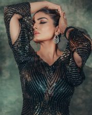Sexy Raveena Tandon in Black Photoshoot Stills 03
