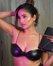 Tempting Kate Sharma Cleavage in a Black Leather Bandeau Bra Top Photos 04