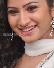 Vishnu Priya Photos 22