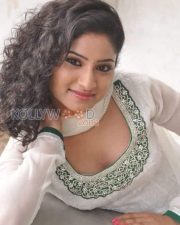 Vishnu Priya Photos 32