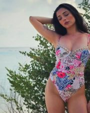 Hot Afreen Alvi in a Floral Printed Swimsuit Photos 02