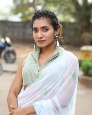 Actress Gnaneswari Kandregula at Mayalo Movie Press Meet Pictures 21