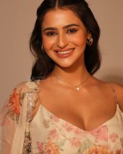 Cute Prakriti Pavani in a Floral Printed Lehenga Photos 03