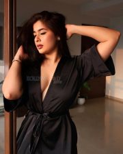 Glamorous Television Actress Nikita Sharma in a Short Black Silk Kimono Style Robe with a Deep Cleavage Pictures 01