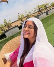 Graceful Actress Prakriti Pavani in a Pink Printed Kurta with White Dupatta Photos 01