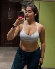Hot Nikita Sharma Gym Workout Photos 03