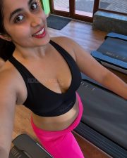 Hot Nikita Sharma in a Black Bralette and Pink Gym Pant Photos 01