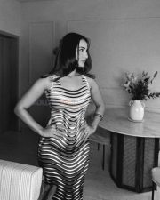 Ishq Vishk Rebound Actress Kusha Kapila in an Optic Blue Midi Printed Dress Photos 02