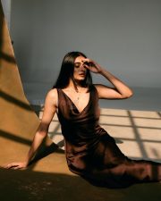 Mustafa Mustafa Actress Maanasa Choudhary in a Brown Satin Dress Photos 06