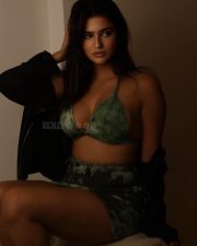 Sexy Prakriti Pavani in a Green and White Bikini Pictures 06