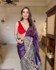 Social Currency Actress Kusha Kapila Sexy Saree Pictures 02