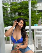 Stunning Nikita Sharma Cleavage in a black crop top Photos 01