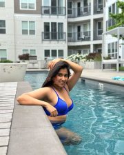 Stunning Nikita Sharma Cleavage in a black crop top Photos 02