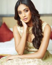 Vettri Movie Actress Anukreethy Vas Photos 01