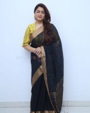 Actress Kushboo Interview Pictures 18