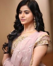 Actress Naveena Reddy at Dear Megha Pre Release Event Photos 01