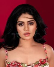 Charming Megha Shetty in a Pink Sleeveless Dress Pictures 03