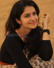 Elegant Actress Manasa Varanasi in a Orange Border Block Print Saree with Black Full Sleeve Blouse Photos 07