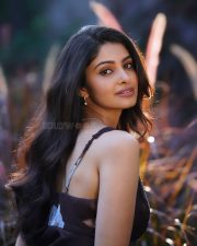 Main Hoon Kaun Heroine Manasa Varanasi in a Dark Brown Floral Printed Dress with a V Neckline and Lace Straps Photos 01