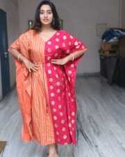 Actress Rekha Nirosha at Vasthavam Movie Teaser Launch Event Pictures 16