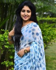 Actress Praneekaanvikaa at Market Mahalakshmi Movie Trailer launch Photos01