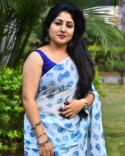Actress Praneekaanvikaa at Market Mahalakshmi Movie Trailer launch Photos26