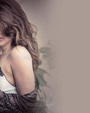 Actress Shama Sikander Hot Bikini Pictures 03