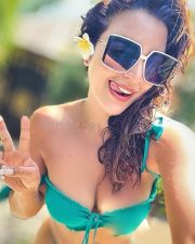 Erotic Beauty Shama Sikander Bikini Selfie Photos 04 Erotic Beauty Shama Sikander Bikini Selfie Photos 04