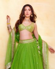 Ginny Wedss Sunny 2 Actress Medha Shankr in a Vibrant Parrot Green Lehenga Skirt with an Embellished Bralette Blouse Pictures 09