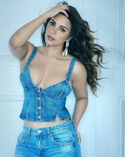Sultry Shama Sikander Cleavage in a Denim Bustier and Jeans Photos 02 Sultry Shama Sikander Cleavage in a Denim Bustier and Jeans Photos 02
