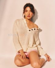 Winsome Actress Medha Shankr in a Cream Off Shoulder Knit Sweater Photos 05 Winsome Actress Medha Shankr in a Cream Off Shoulder Knit Sweater Photos 05