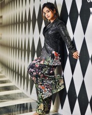 Actress Chaitra Vasudevan in a Sequin Blazer Set Photos 06