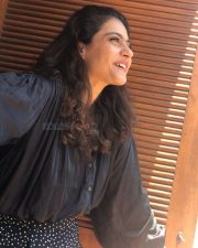Actress Kajol Selfie Pictures 03