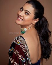 Beautiful Kajol Devgn in a Backless Blouse Saree Photo 01