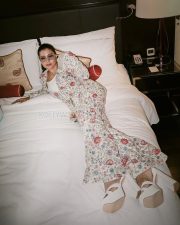 Bollywood Actress Kajol in an Ivory Floral Pant Suit Photos 03