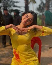 Cute Kanika Mann in a Yellow Kurti Photos 02