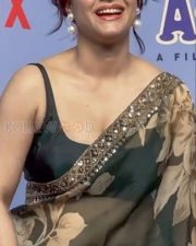 Hot Kajol in a Transparent Saree Pictures 01