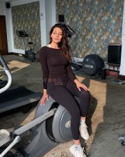 Punjabi Model and Actress Yesha Sagar in a Monochrome Black Long Sleeved Athletic Top with a Matching High Waisted Leggings Photos 02 Punjabi Model and Actress Yesha Sagar in a Monochrome Black Long Sleeved Athletic Top with a Matching High Waisted Leggings Photos 02