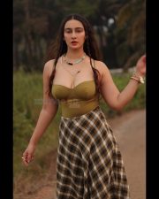 Sensuous and Gorgeous Megha Shukla Sexy Photoshoot Stills 18