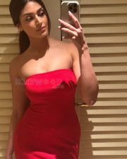Stunning Yesha Sagar in a Red Strapless Bodycon Dress Pictures 03