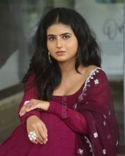 Actress Kavya Ramesh at Nachinavadu Trailer Launch Pictures 05