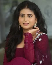 Actress Kavya Ramesh at Nachinavadu Trailer Launch Pictures 08