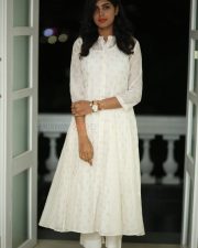 Actress Navami Gayak at Nidurinchu Jahapana Movie Poster Launch Photos 12